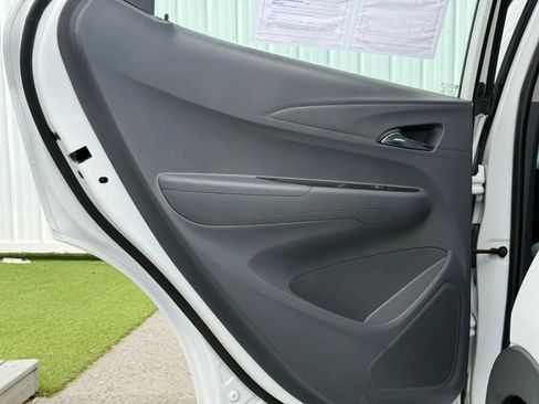 Used 2018 Chevrolet Bolt LT image 14