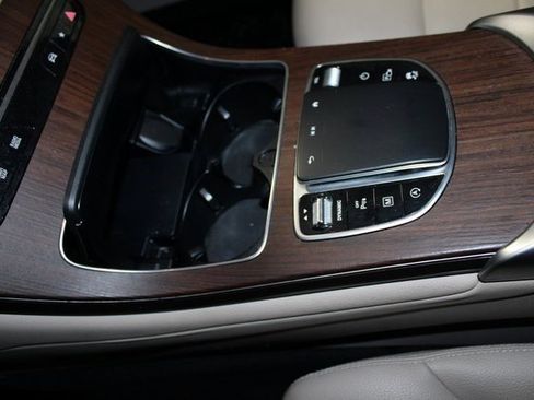 Used 2022 Mercedes-Benz GLC 300 4MATIC w/ Premium Package Lite image 22