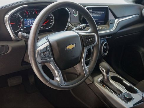 Used 2022 Chevrolet Blazer LT image 9