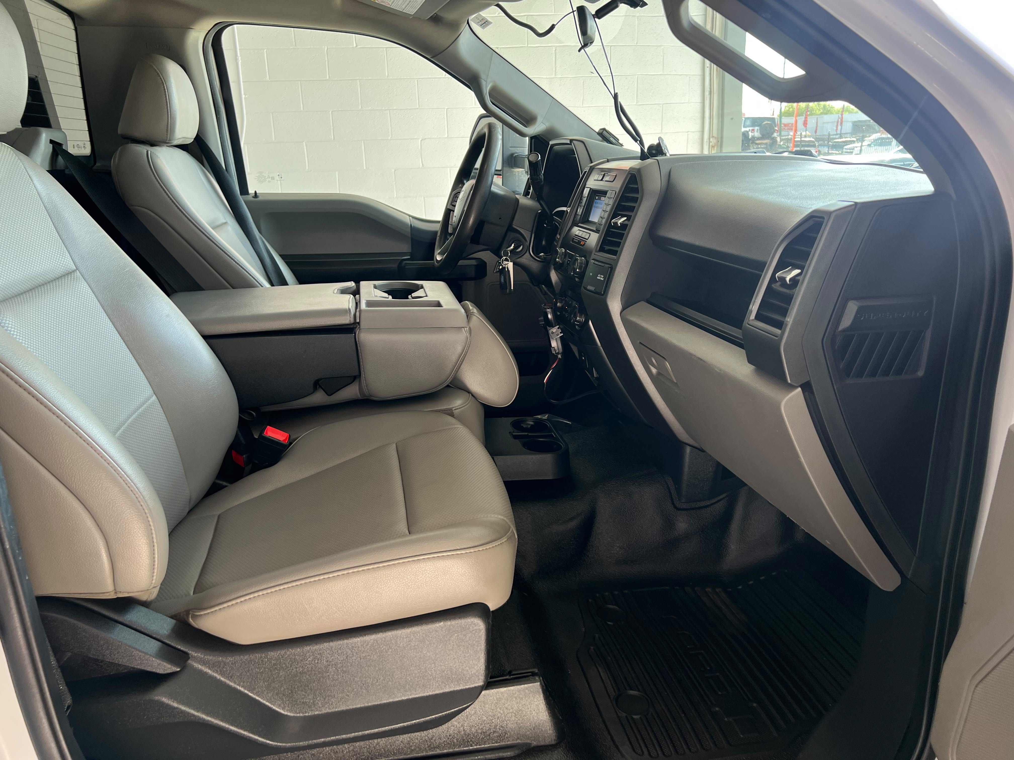 Used 2022 Ford F350 XL w/ Power Equipment Group RWD image 11