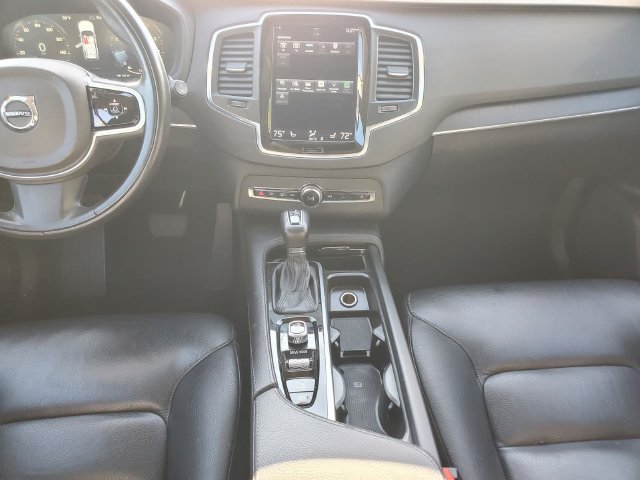 Used 2020 Volvo XC90 T6 Momentum AWD/4WD image 32