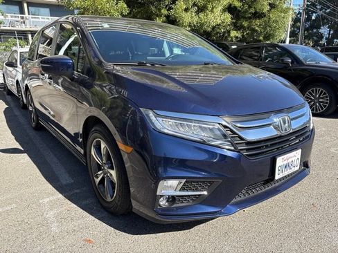 Used 2020 Honda Odyssey Touring image 2