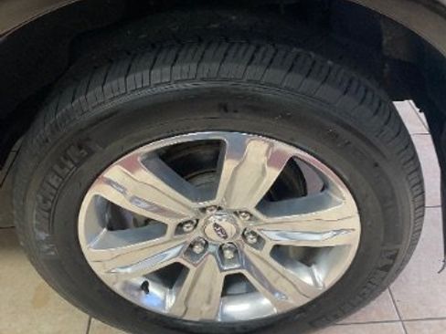 Used 2019 Ford F150 Platinum w/ Equipment Group 701A Luxury RWD image 27
