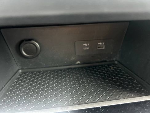 Used 2022 Nissan Pathfinder SV FWD image 19