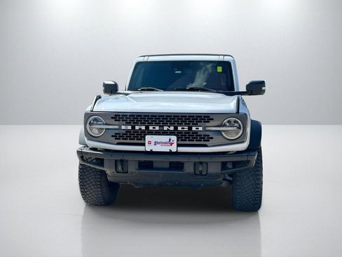 Used 2021 Ford Bronco Badlands image 2