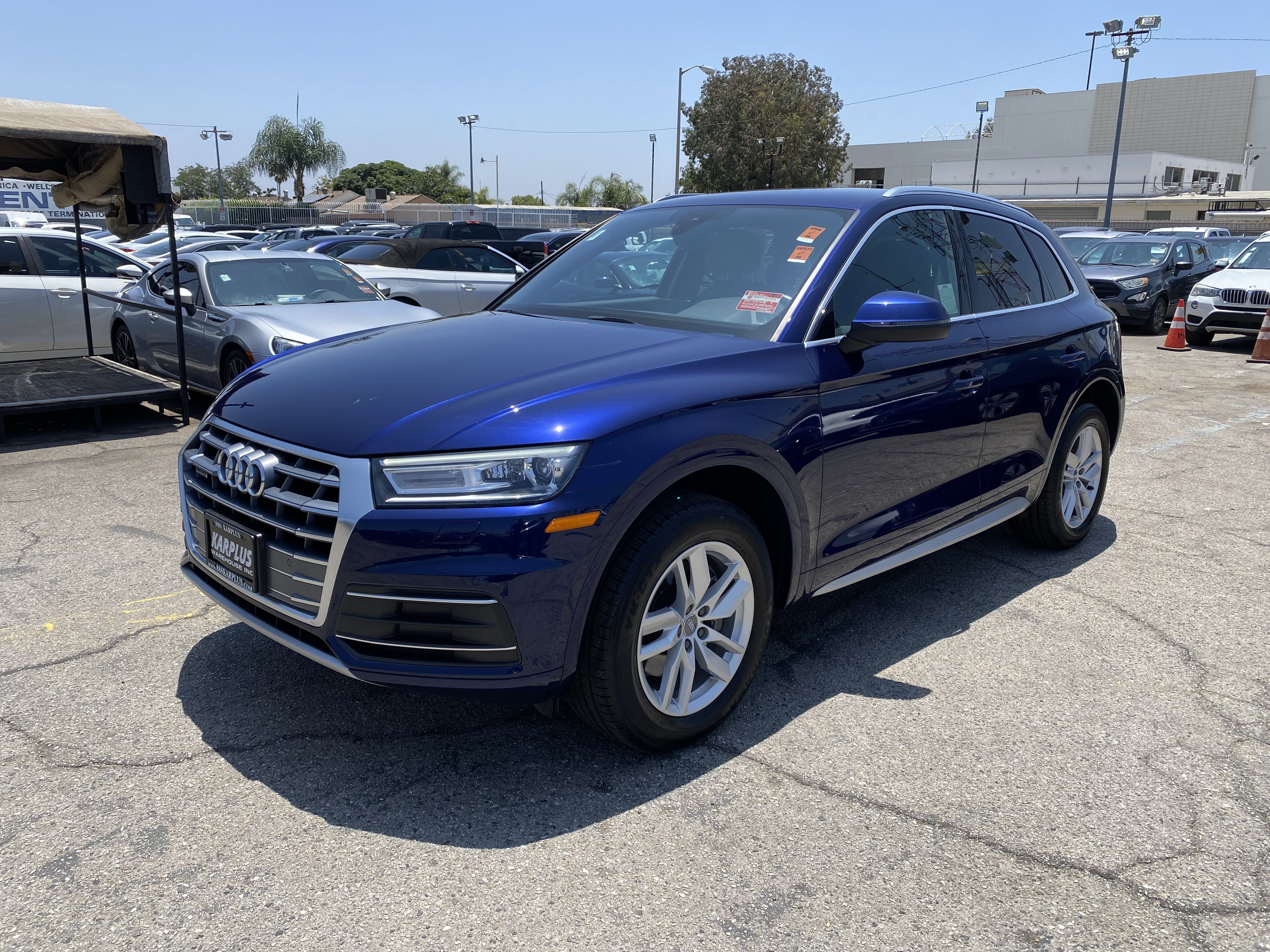 Used 2020 Audi Q5 2.0T Premium w/ Convenience Package AWD/4WD image 2