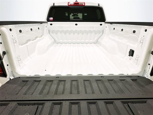 New 2026 GMC Canyon Elevation w/ Convenience Package image 27