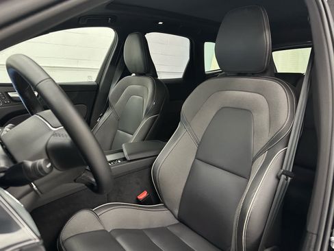 Used 2025 Volvo XC60 B5 Ultra w/ Climate Package AWD/4WD image 13