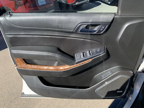 Used 2019 Chevrolet Tahoe Premier w/ Premier Plus Edition image 12