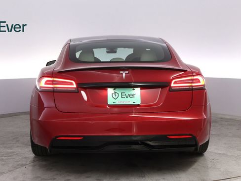 Used 2022 Tesla Model S Plaid image 15