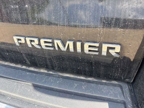 Used 2019 Chevrolet Suburban Premier AWD/4WD image 8