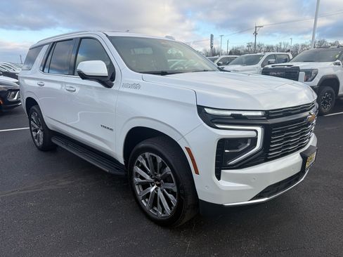 Used 2025 Chevrolet Tahoe High Country w/ Sun And Tow Package image 7