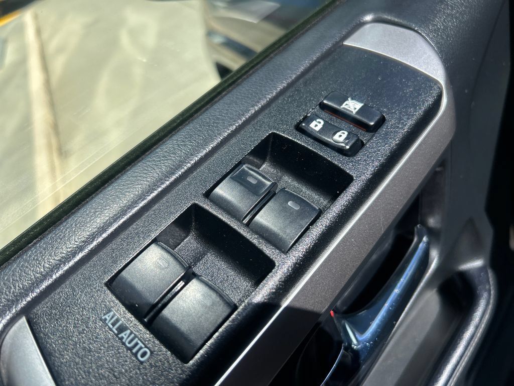 Certified 2020 Toyota 4Runner SR5 Premium AWD/4WD image 12