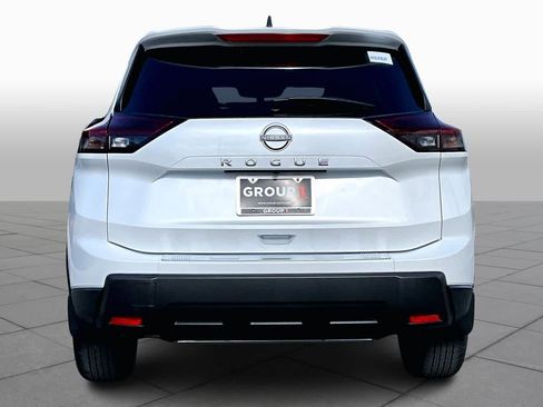 New 2026 Nissan Rogue SV FWD image 4