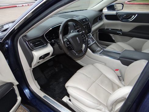 Used 2017 Lincoln Continental Reserve image 12