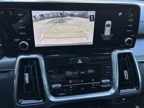 Used 2021 Kia Sorento SX image 18