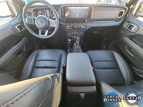 Used 2025 Jeep Wrangler Unlimited Sahara w/ Safety Group image 8