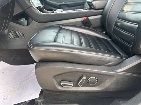 Used 2019 Ford Edge SEL w/ Equipment Group 201A AWD/4WD image 16