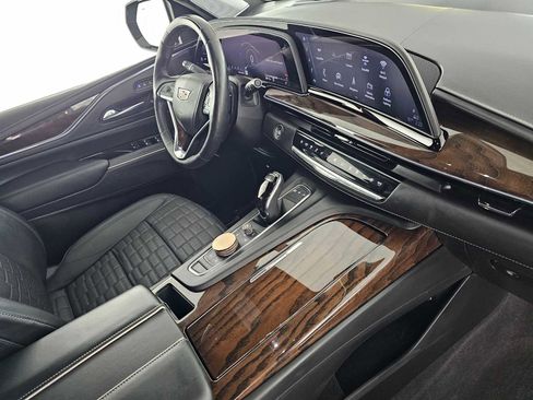 Certified 2023 Cadillac Escalade ESV Sport Platinum image 11