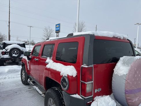 Used 2009 HUMMER H3 Luxury image 9