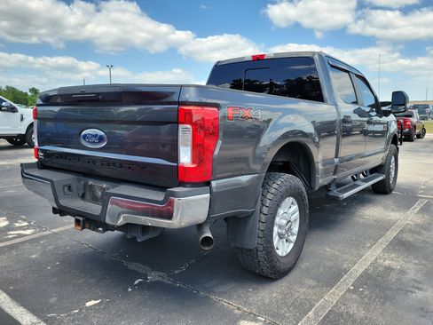 Used 2018 Ford F250 XL w/ STX Appearance Package image 5