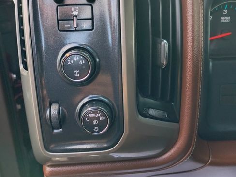 Used 2016 Chevrolet Silverado 2500 High Country image 14