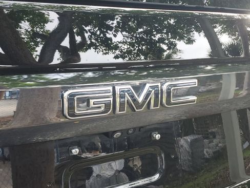 Certified 2023 GMC Yukon XL Denali Ultimate AWD/4WD image 29