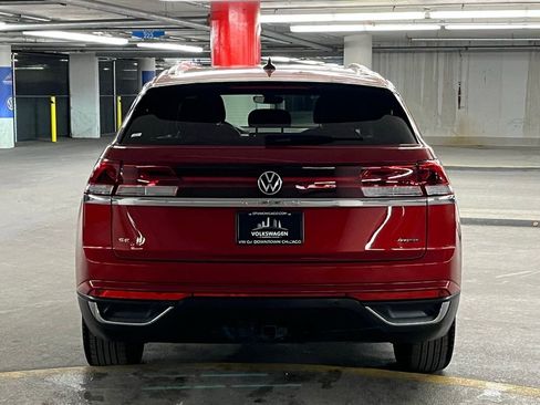 Certified 2025 Volkswagen Atlas Cross Sport SE w/ Panoramic Sunroof Package image 35