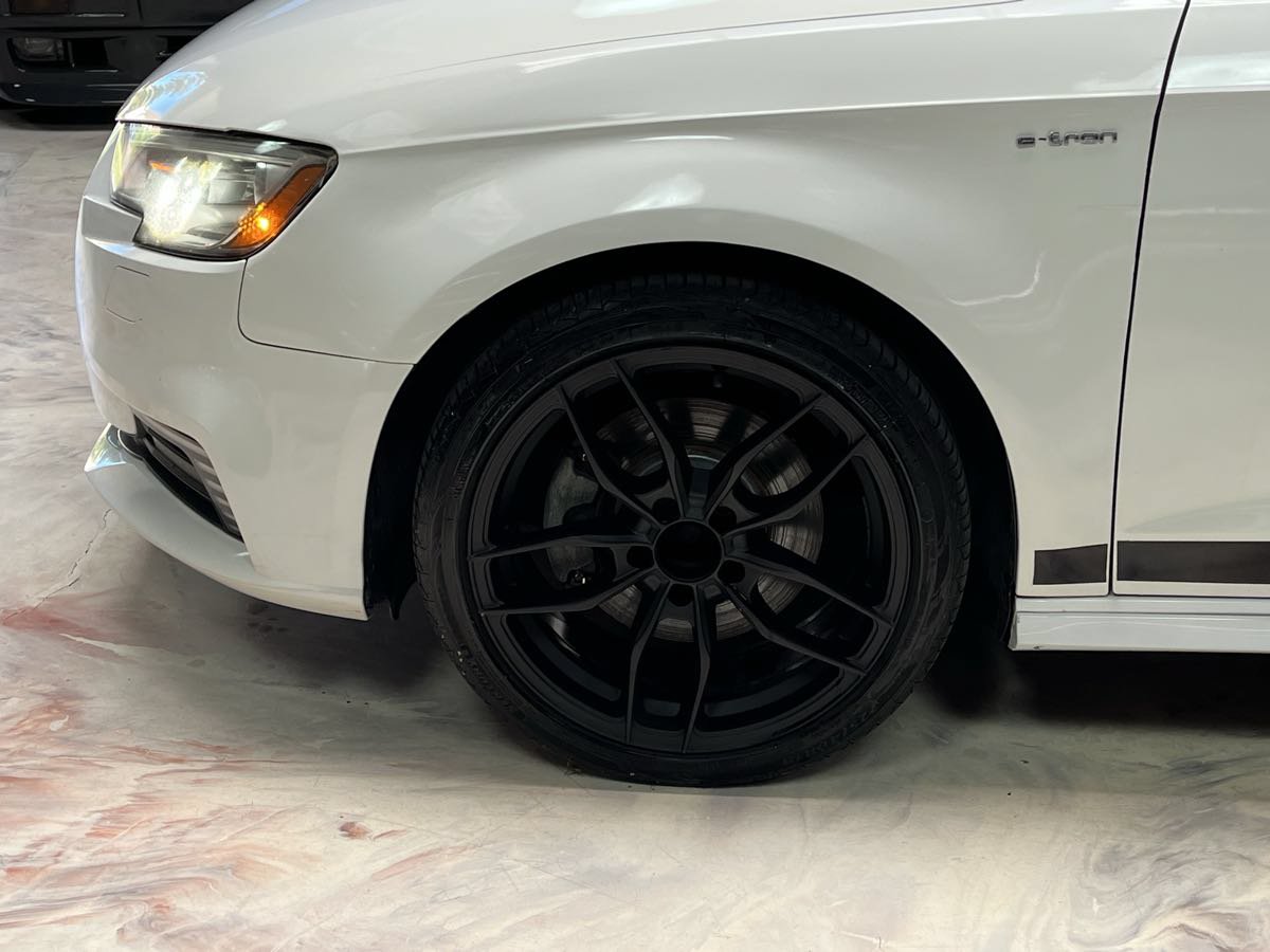 Used 2017 Audi A3 e-tron Premium w/ Sport Package FWD image 32