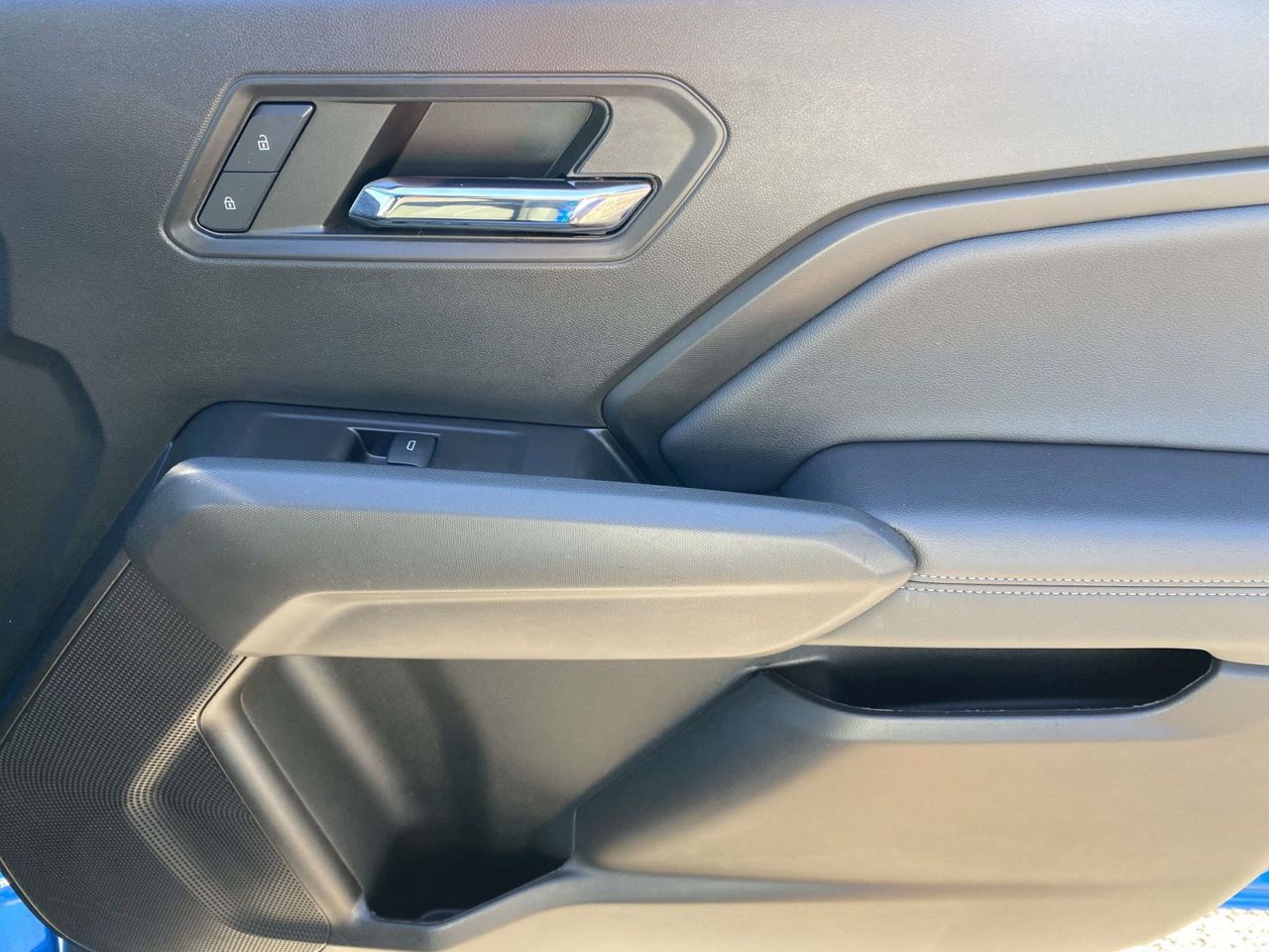 Used 2024 Chevrolet Colorado LT RWD image 14