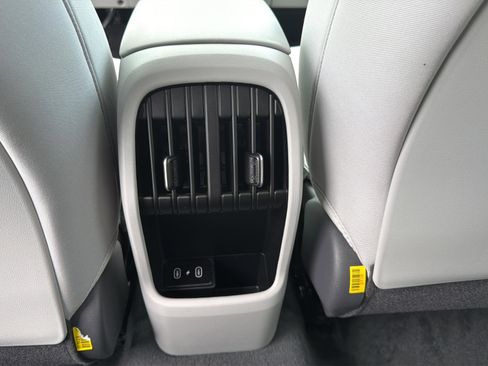Used 2025 Hyundai Kona SEL AWD/4WD image 19