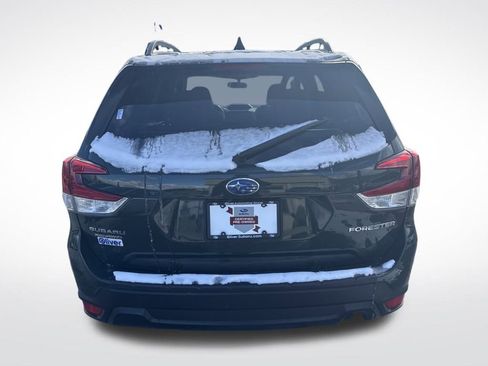 Certified 2023 Subaru Forester Premium image 12