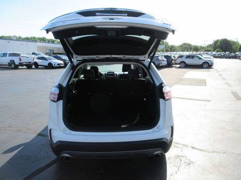 Used 2022 Ford Edge Titanium AWD/4WD image 8
