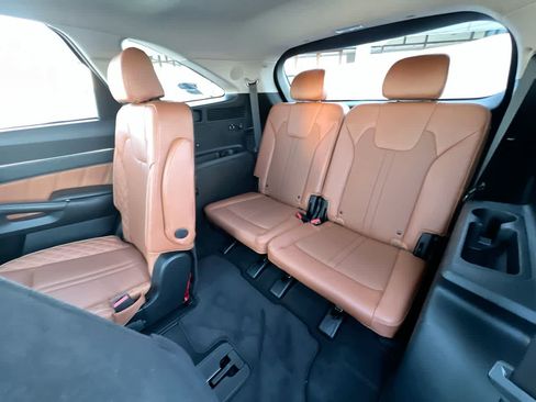 Used 2022 Kia Sorento SX Prestige w/ Rust Color Package image 24