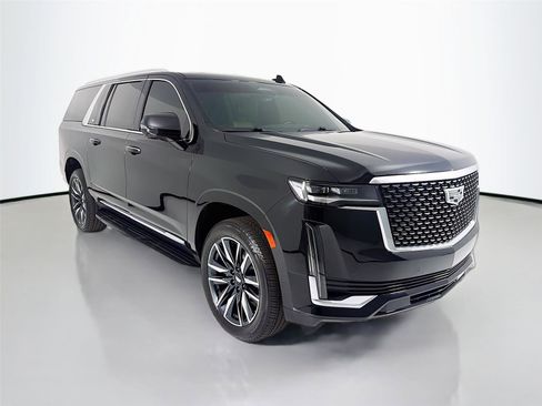 Used 2023 Cadillac Escalade ESV Premium Luxury image 27