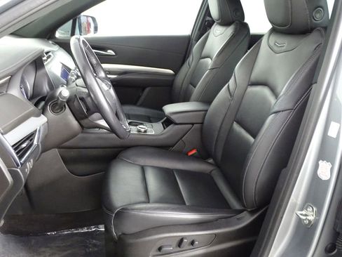 Used 2023 Cadillac XT4 Premium Luxury image 10