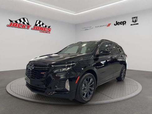 Used 2024 Chevrolet Equinox RS w/ RS Leather Package FWD image 2