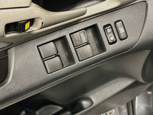 Used 2009 Toyota Matrix XRS w/ All Weather Guard Pkg FWD image 15