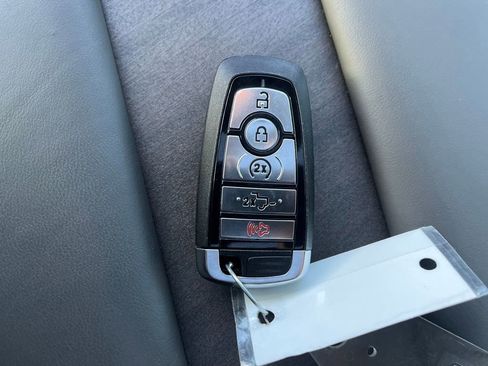 Used 2026 Ford F350 Platinum w/ Platinum Plus Package image 35