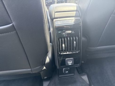 Used 2024 Jeep Compass Limited w/ Sun and Sound Group AWD/4WD image 24