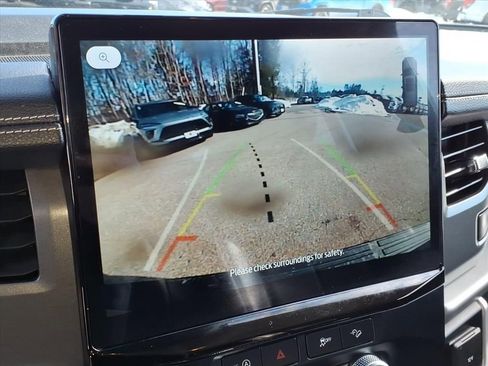 Used 2024 Ford Expedition Max XLT image 24