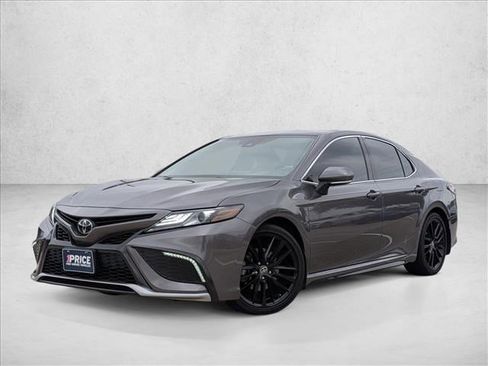 Used 2023 Toyota Camry XSE FWD image 1