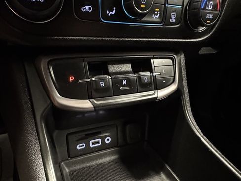 Used 2024 GMC Terrain AT4 w/ Tech Package AWD/4WD image 29