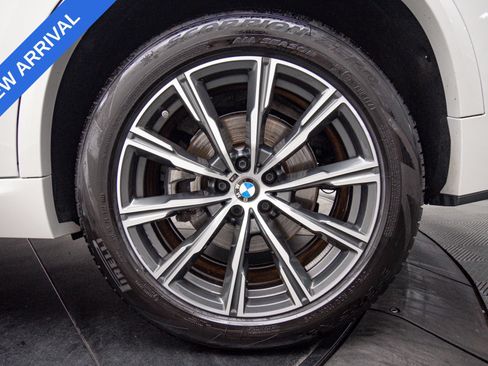 Used 2024 BMW X5 xDrive40i w/ M Sport Package AWD/4WD image 27