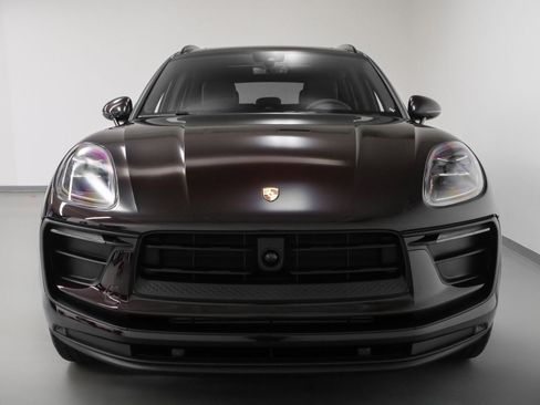 Used 2025 Porsche Macan image 7