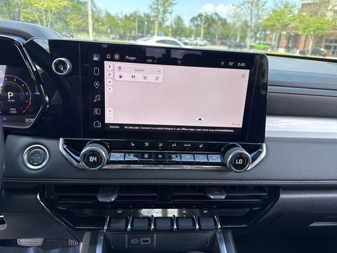 Used 2025 Chevrolet Colorado LT w/ Advanced Trailering Package RWD image 19