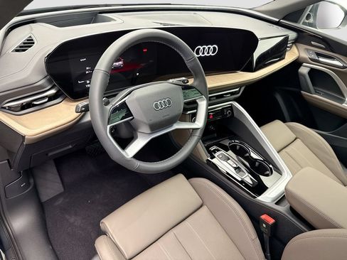 Certified 2025 Audi Q5 Premium Plus w/ Premium Plus AWD/4WD image 10