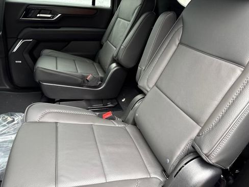 New 2026 GMC Yukon XL Denali image 5