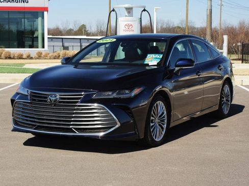 Used 2021 Toyota Avalon Limited image 24