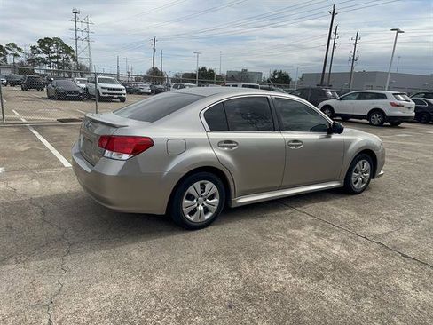 Used 2014 Subaru Legacy 2.5i image 6